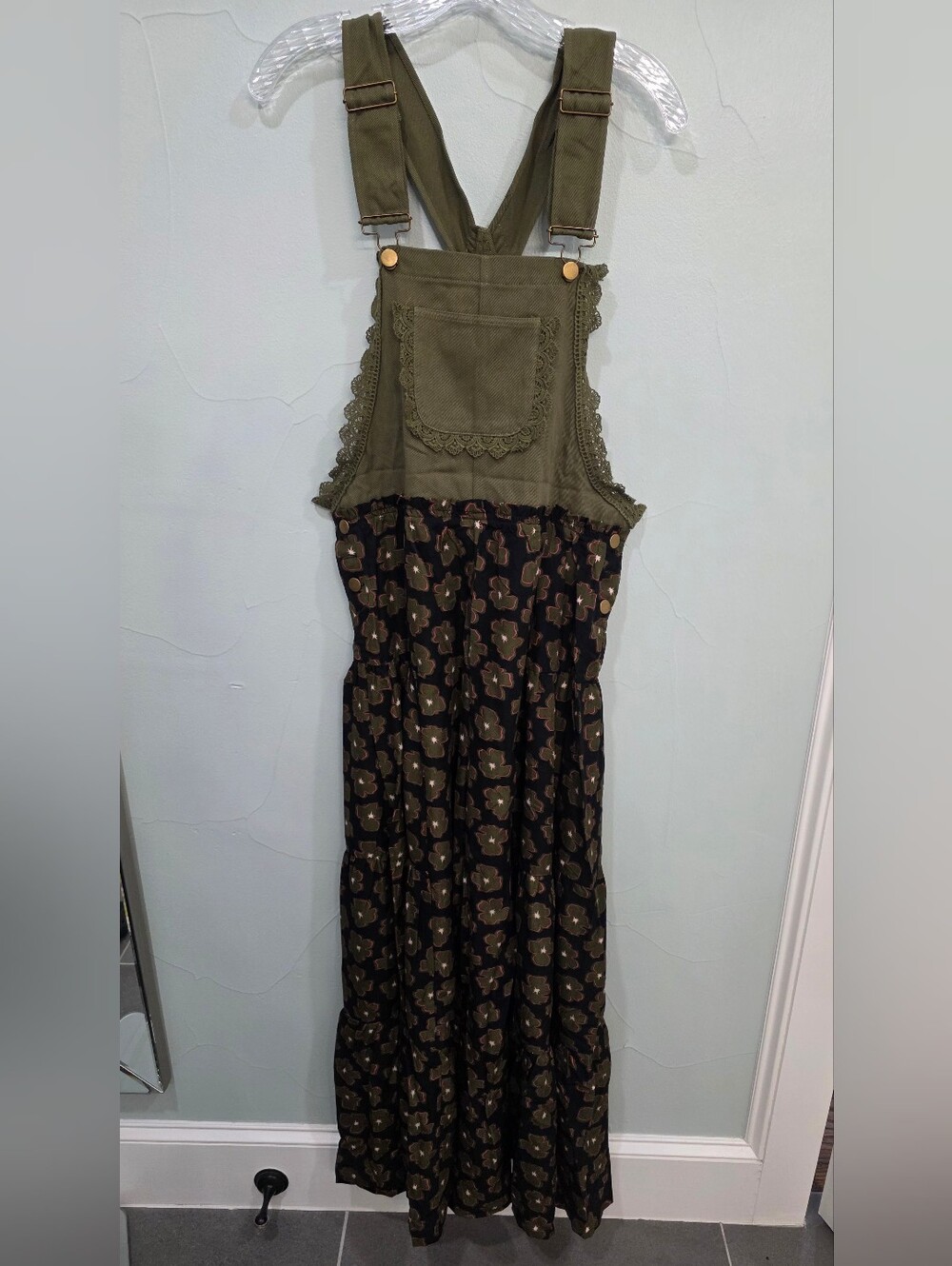 eesome Olive Floral Printed Scalloped Lace Trim Tiered Wide-Leg Jumpsuit - Picture 5 of 10